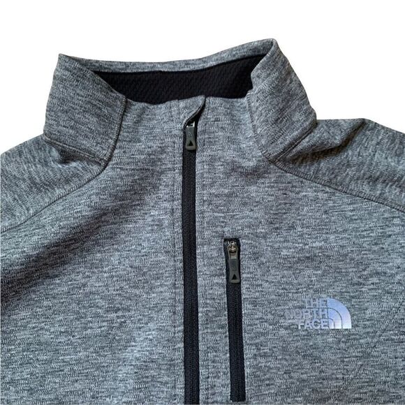 The North Face Gray Women 1/4 zip sweater Size small - Picture 3 of 10